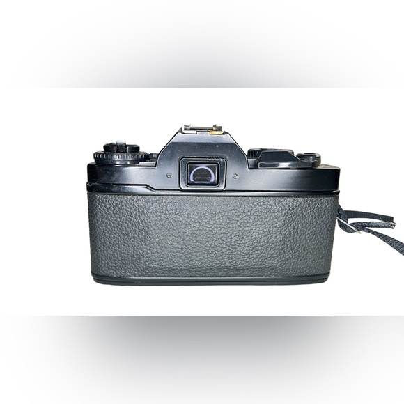 Ricoh KR10 Super Film Camera W/Sigma Zoom Master 1:2.8-4 35-70mm Lens, for PARTS - Picture 9 of 9